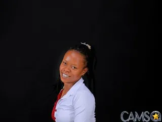 Petite-mpenzi’s (BongaCams) Photo
