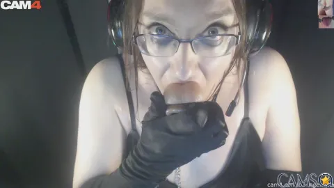 BoringEmylia’s (Cam4) Photo