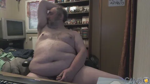 Ganmo’s (Cam4) Photo