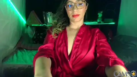 Lauraveil’s Cam4 Profile Image