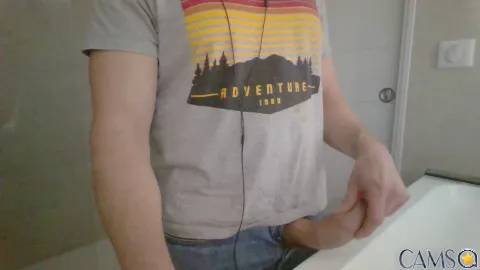 queue22’s (Cam4) Photo