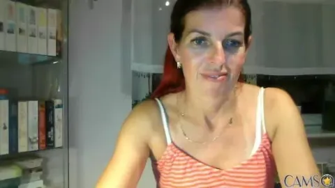 sophie_love82’s (Cam4) Photo