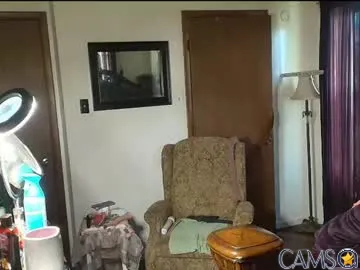 hidden_gold_milf’s Chaturbate Profile Image