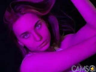 Amanda-Rubinoo’s (Flirt4Free) Photo