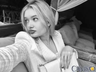 Edina-Blakeman’s (Flirt4Free) Photo