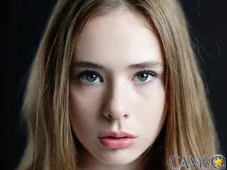 Flora-Couch’s (Flirt4Free) Photo