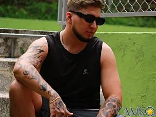 Jhon-Gothi’s (Flirt4Free) Photo