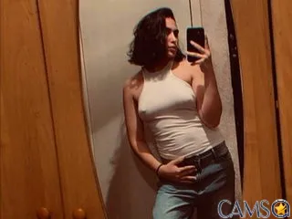 Kira-Sawchuk’s (Flirt4Free) Photo