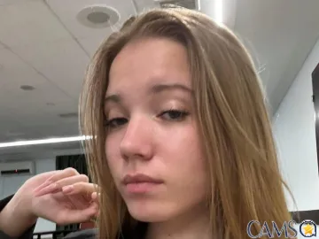 Laura-Halle’s Flirt4Free Profile Image