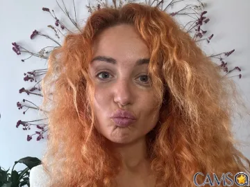 Emelyi’s LiveJasmin Profile Image