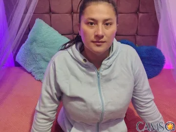 EmilyVhon’s (LiveJasmin) Photo