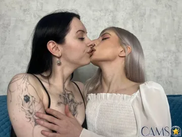 ErlineAndLyn’s (LiveJasmin) Photo