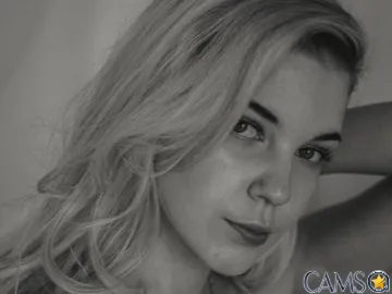 EsmiStewart’s LiveJasmin Profile Image