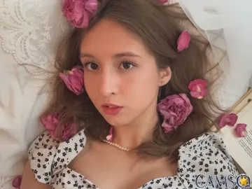 IlanaThoen’s LiveJasmin Profile Image