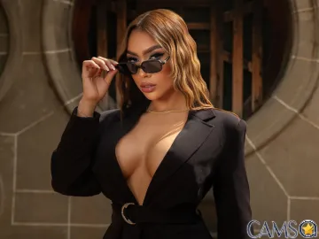 Isabela’s LiveJasmin Profile Image