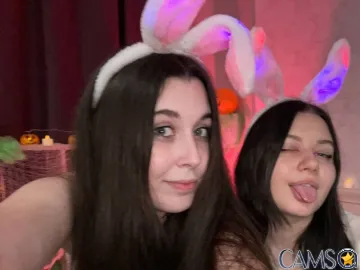 JulianaAndDoris’s (LiveJasmin) Photo