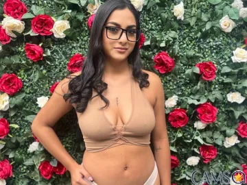 LucyHilles’s LiveJasmin Profile Image