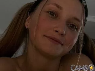 MayDuffield’s (LiveJasmin) Photo
