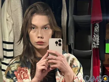 RubyRedkis’s LiveJasmin Profile Image