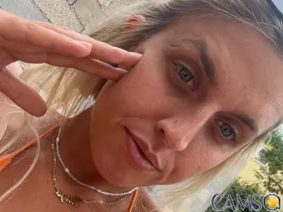 Juliecam97’s (Streamate) Photo