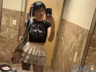 Picture of KennediFox from Streamate