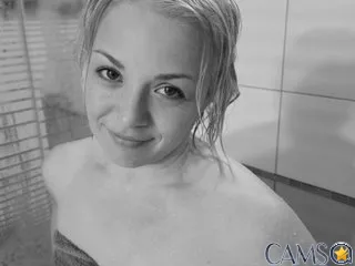 LinsyKim’s (Streamate) Photo