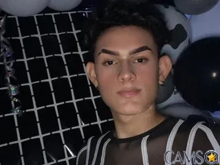 Picture of LoganDavis from Streamate