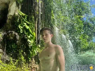 Whiteboy2002’s (Streamate) Photo