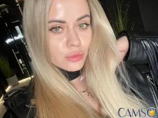 WoWLips’s (Streamate) Photo