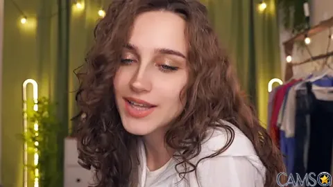 AlicePiercce’s Stripchat Profile Image