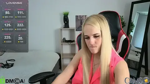 Emmi_crystal’s Stripchat Profile Image