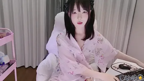 EnEn_xiaobao’s Stripchat Profile Image