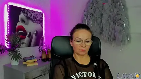 HelenLuxx’s Stripchat Profile Image