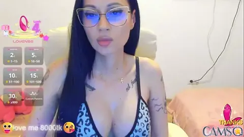 kissnicol32&rsquo;s Stripchat Profile Image