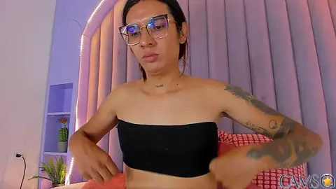 LauraaGomezz__’s (Stripchat) Photo