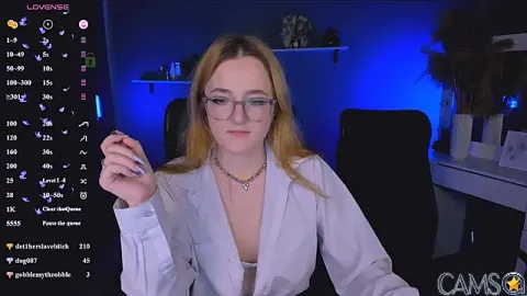 luna_berryy’s Stripchat Profile Image