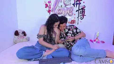 Picture of lunandrew from Stripchat