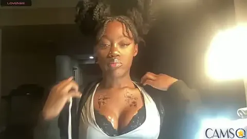 maskedgirl5005’s Stripchat Profile Image