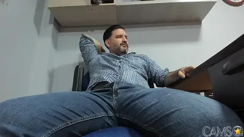 Maxi_TheBigDaddy’s Stripchat Profile Image