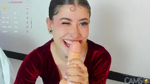 melody_suarez’s Stripchat Profile Image