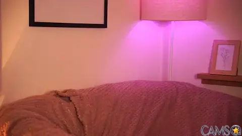 midnightbby_’s Stripchat Profile Image