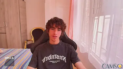 Nude_Boy18’s Stripchat Profile Image