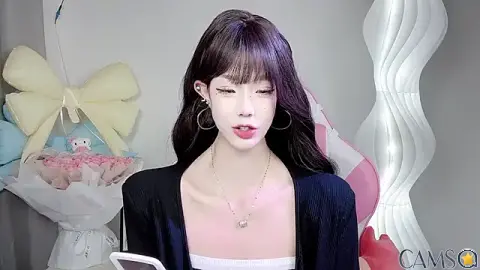 only1guo&rsquo;s Stripchat Profile Image