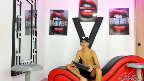 PRETTY_FEM’s Stripchat Profile Image