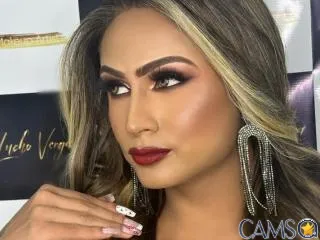 AlaiaFoxy’s (XloveCam) Photo