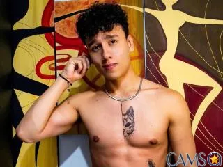 AndrewThomas’s (XloveCam) Photo