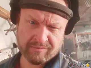 Grandor’s (XloveCam) Photo