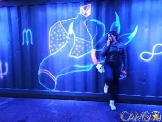 KanyaFox’s (XloveCam) Photo