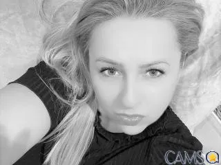 krystal75-hot’s XloveCam Profile Image