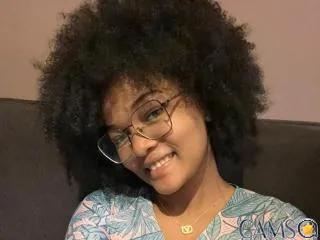 LaChaudeLily’s XloveCam Profile Image
